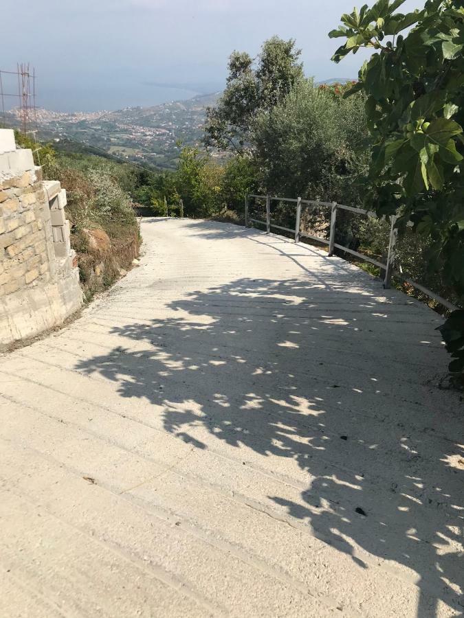 Al Casale Dei Nonni Bed & Breakfast Laureana Cilento Exterior photo